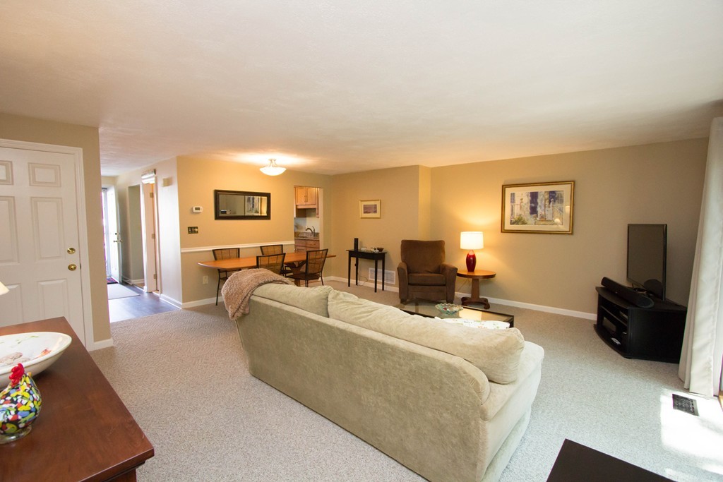 8 Oak Ridge Drive, Unit 4 Maynard, MA 01754 - Photo 8 of 30 Gallery Image 8