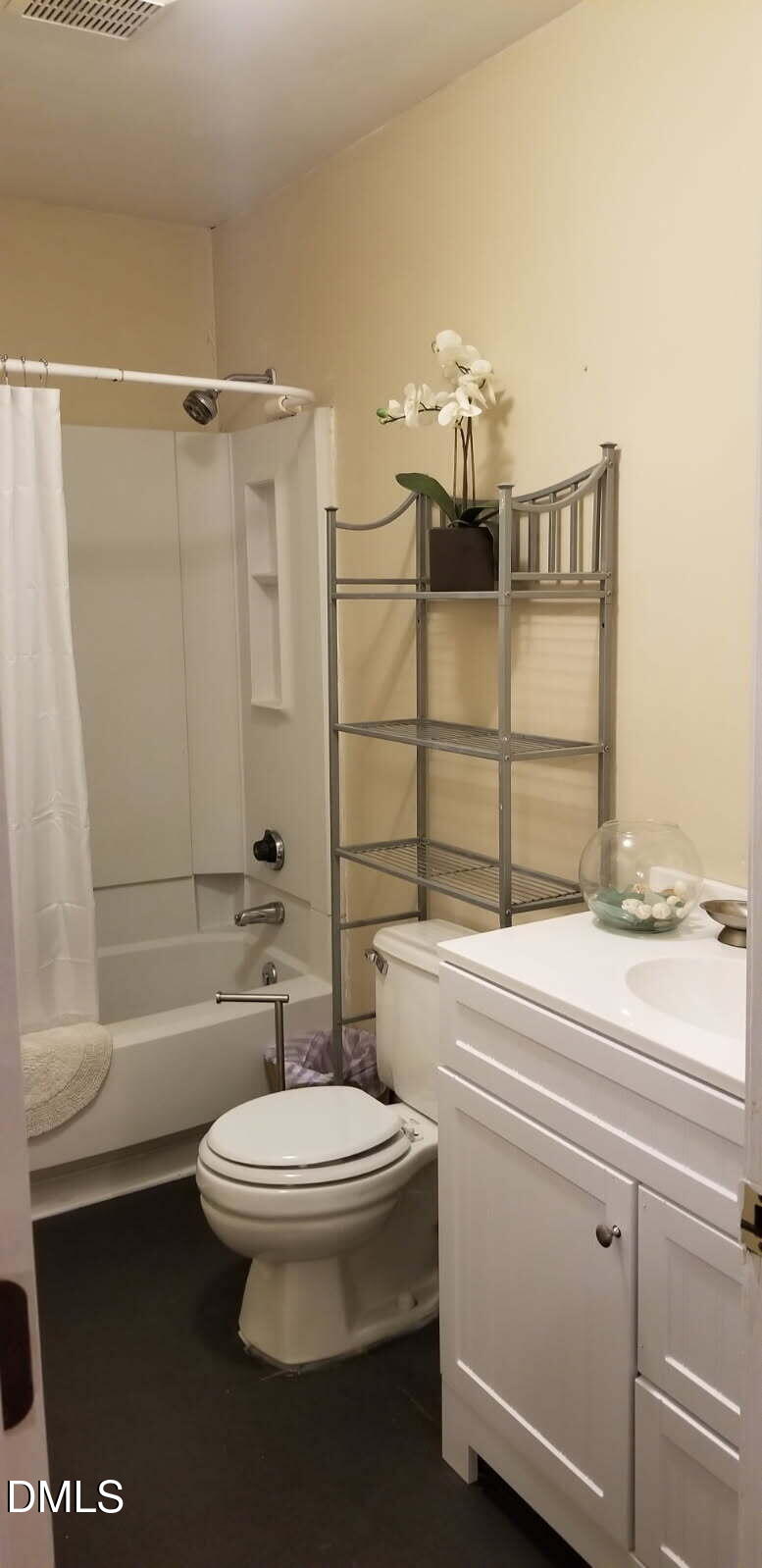 1815 Fox Sterling Drive Raleigh, NC 27606 - Photo 14 of 21 1000017751