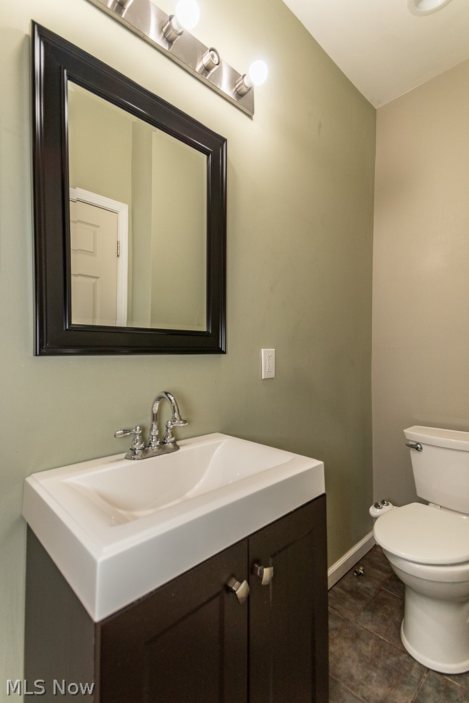 15416 Saranac Road Cleveland, OH 44110 - Photo 16 of 47