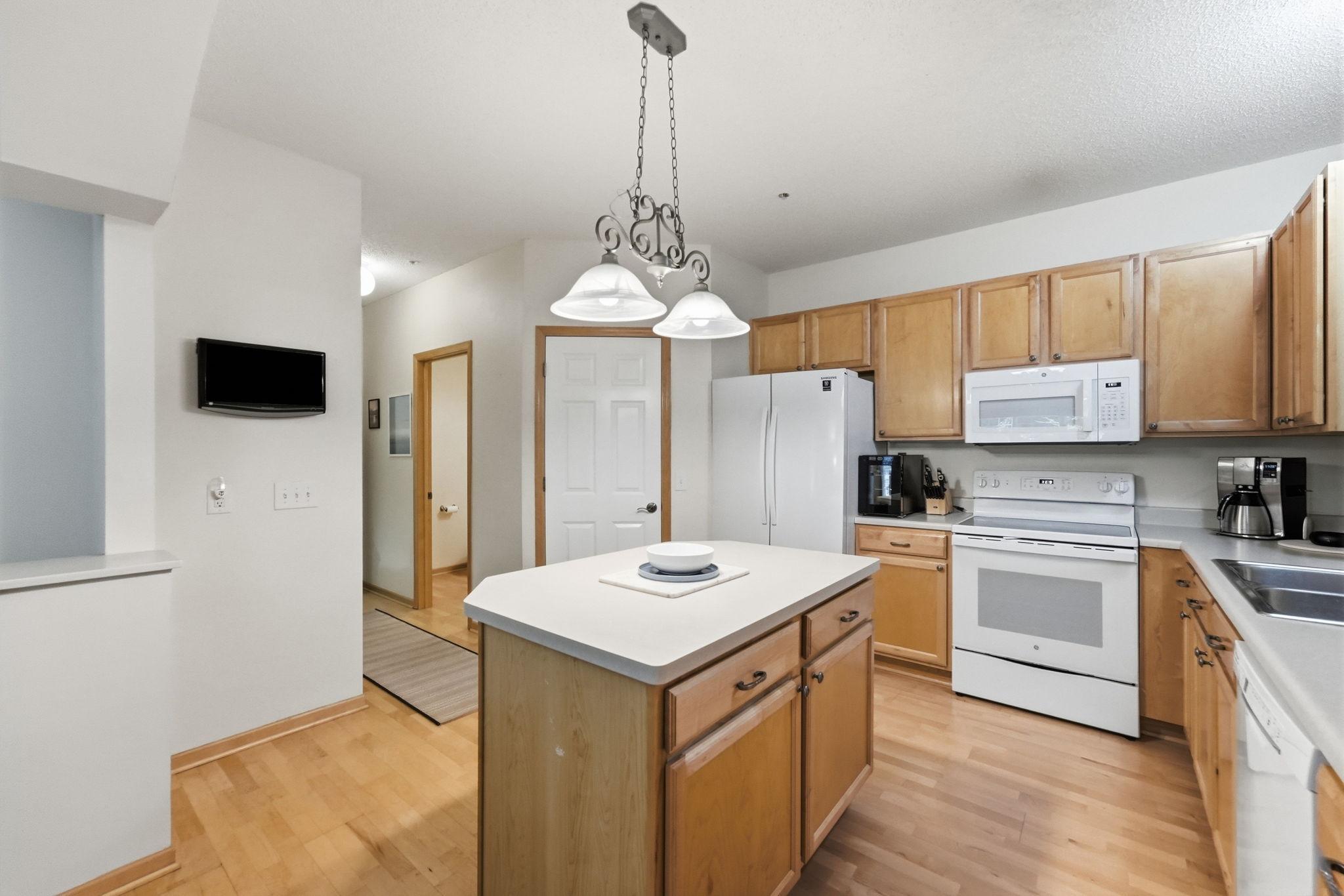 111302 Village Road, Unit 2 Chaska, MN 55318 - Photo 18 of 41 Gallery Image 18