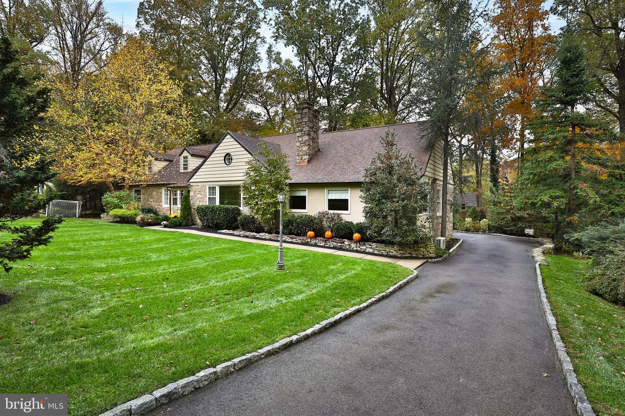 516 Bridle Road Glenside, PA 19038 - Photo 46 of 55 Driveway