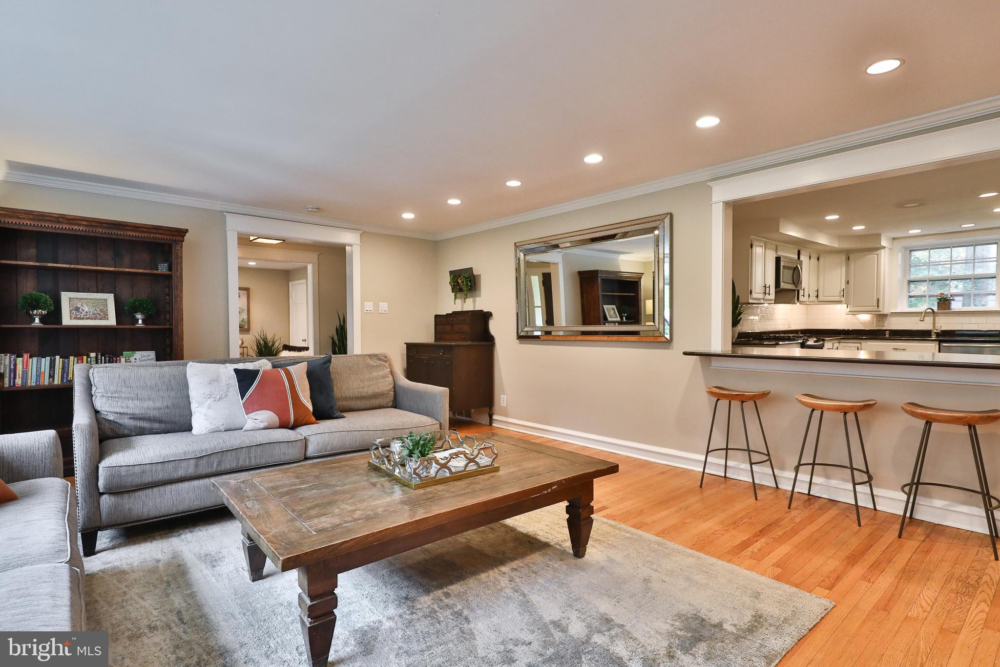 516 Bridle Road Glenside, PA 19038 - Photo 9 of 55 Living Room