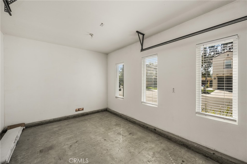 2981 Humeston Avenue Tustin, CA 92782 - Photo 31 of 52 Finished 1 car garage