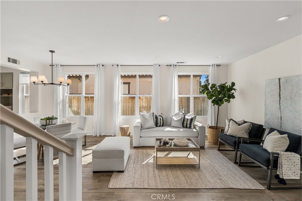 2981 Humeston Avenue Tustin, CA 92782 - Photo 6 of 52 Living room