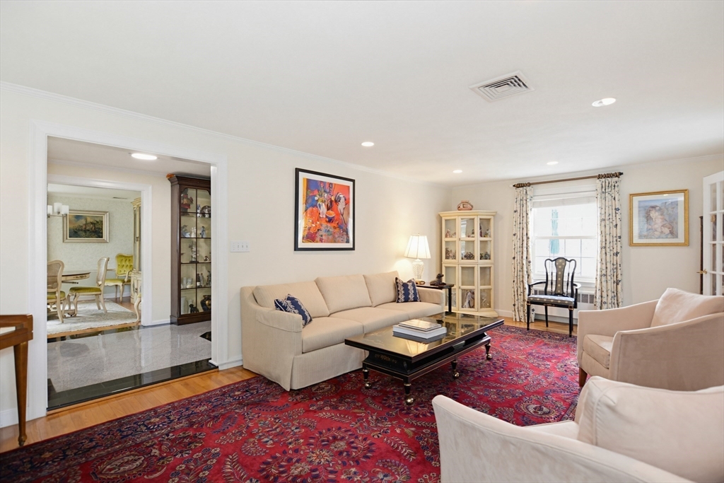 81 Brettwood Road Belmont, MA 02478 - Photo 12 of 31