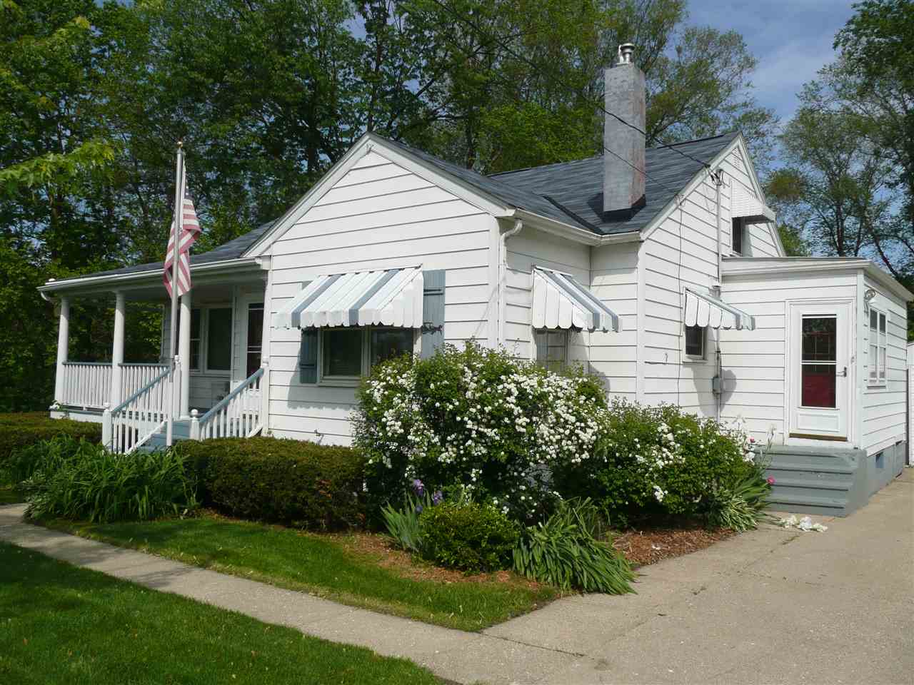 535 South Bluff Road South Beloit, IL 61080 - Photo 1 of 25 Gallery Image 1