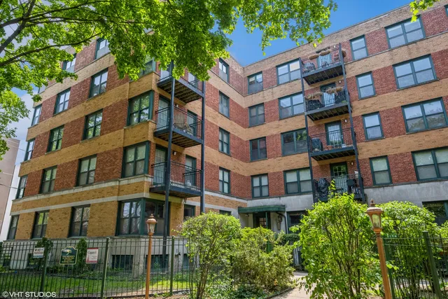 $350,000 | 2545 West Catalpa Avenue, Unit 4A, Chicago, IL 60625