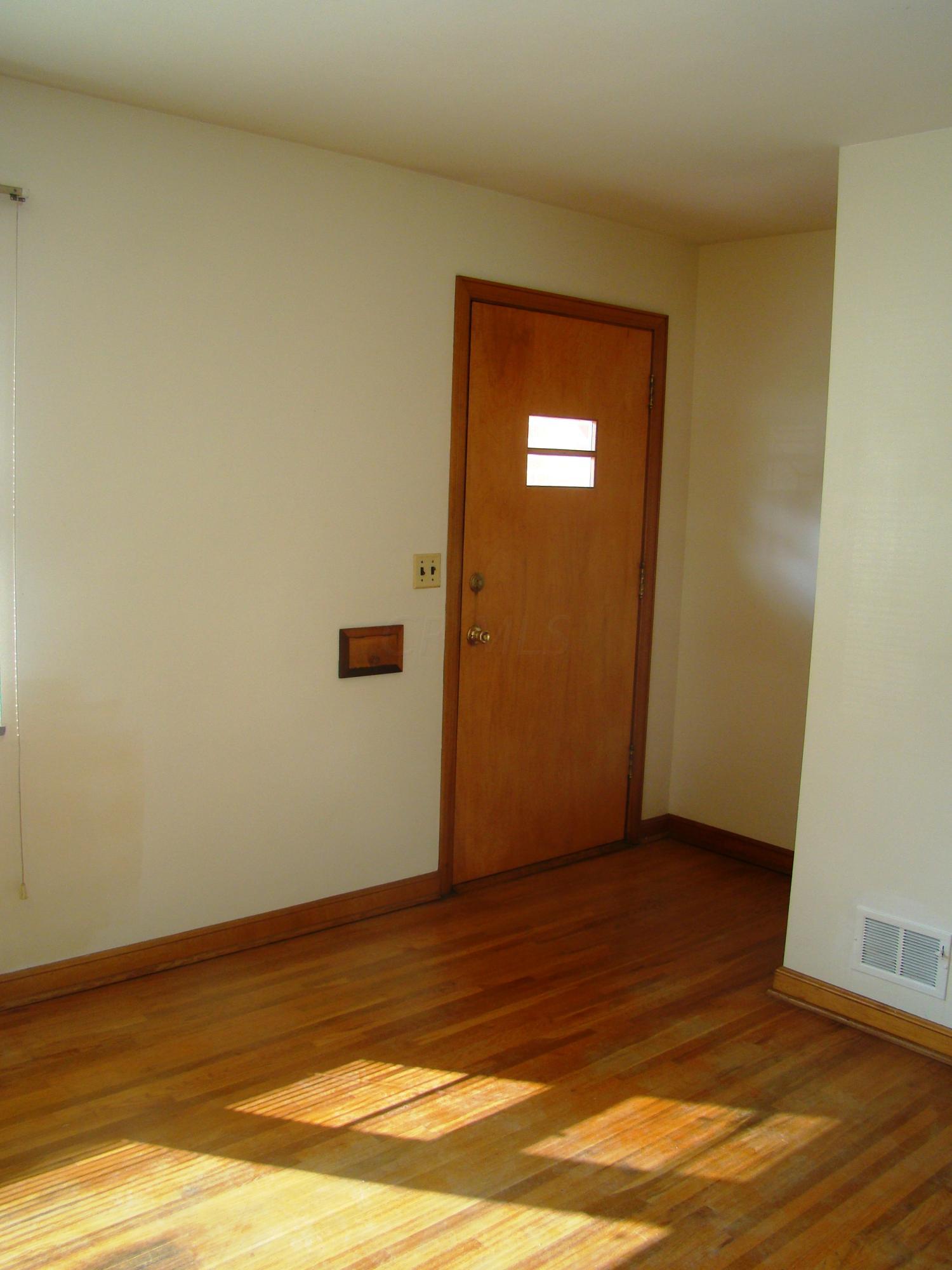 474 Midgard Road Columbus, OH 43202 - Photo 8 of 19