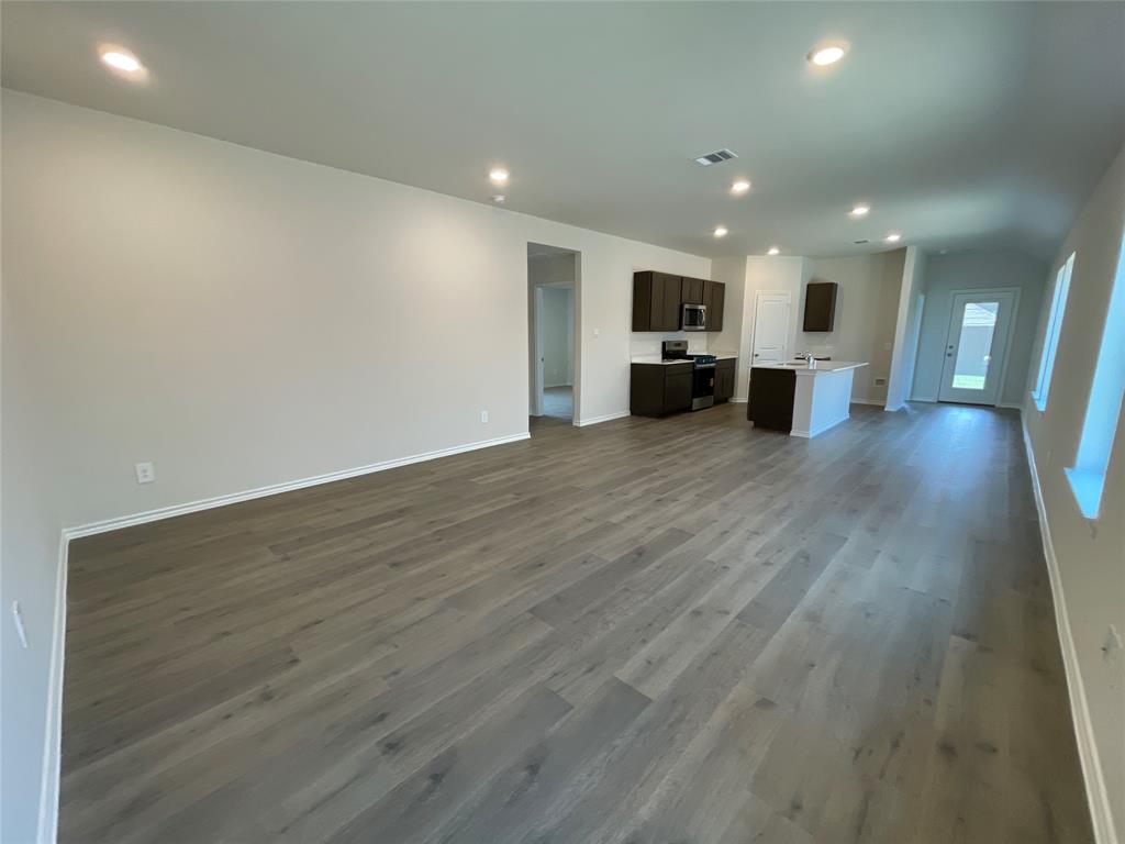 658 Walkabout Place Lavon, TX 75166 - Photo 3 of 19