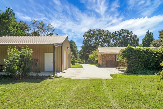 $1,000,000 | 1763 Kingstree Highway, Manning, SC 29102