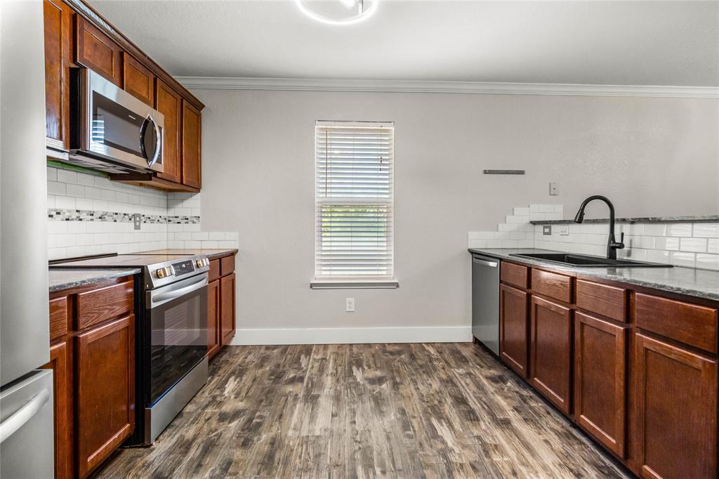 2040 Comal Street Waco, TX 76708 - Photo 9 of 39