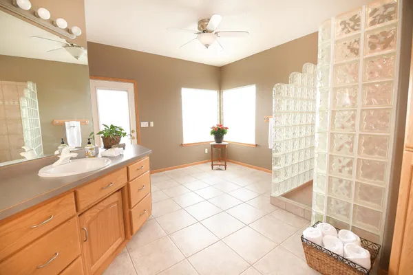 $879,900 | 13755 130th Street South, Barnesville, MN 56514