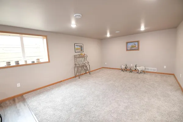 $879,900 | 13755 130th Street South, Barnesville, MN 56514