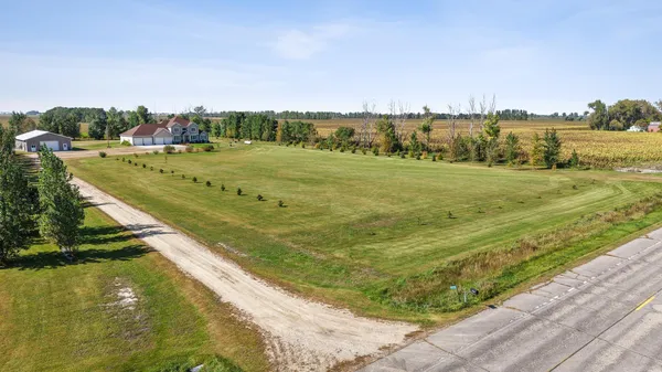 $879,900 | 13755 130th Street South, Barnesville, MN 56514