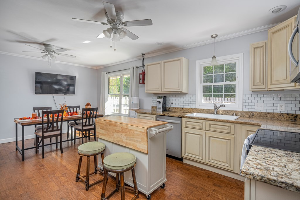 4325 Live Oak Road Dalzell, SC 29040 - Photo 14 of 33