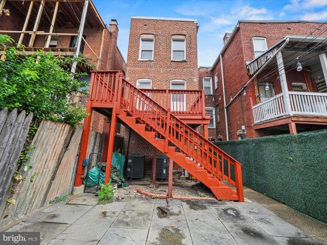 $800,000 | 131 R Street Northeast, Unit A, Washington, DC 20002