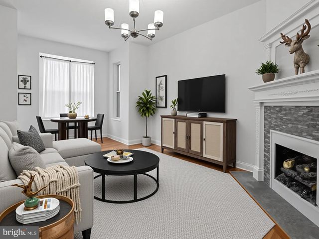 $800,000 | 131 R Street Northeast, Unit A, Washington, DC 20002