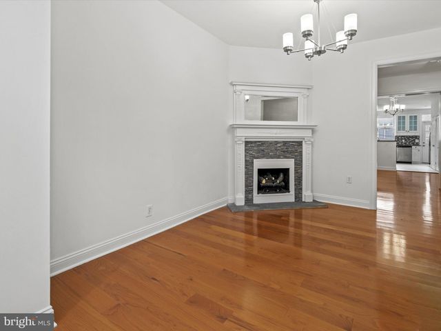 $800,000 | 131 R Street Northeast, Unit A, Washington, DC 20002