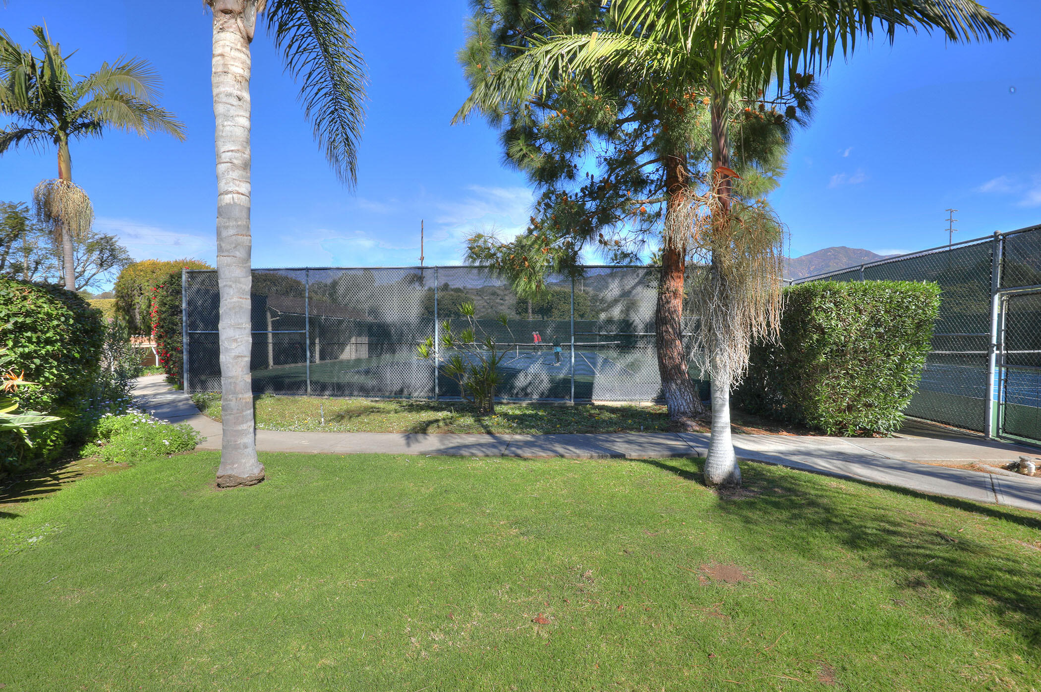 340 Old Mill Road, Unit 222 Santa Barbara, CA 93110 - Photo 17 of 19 Tennis courts