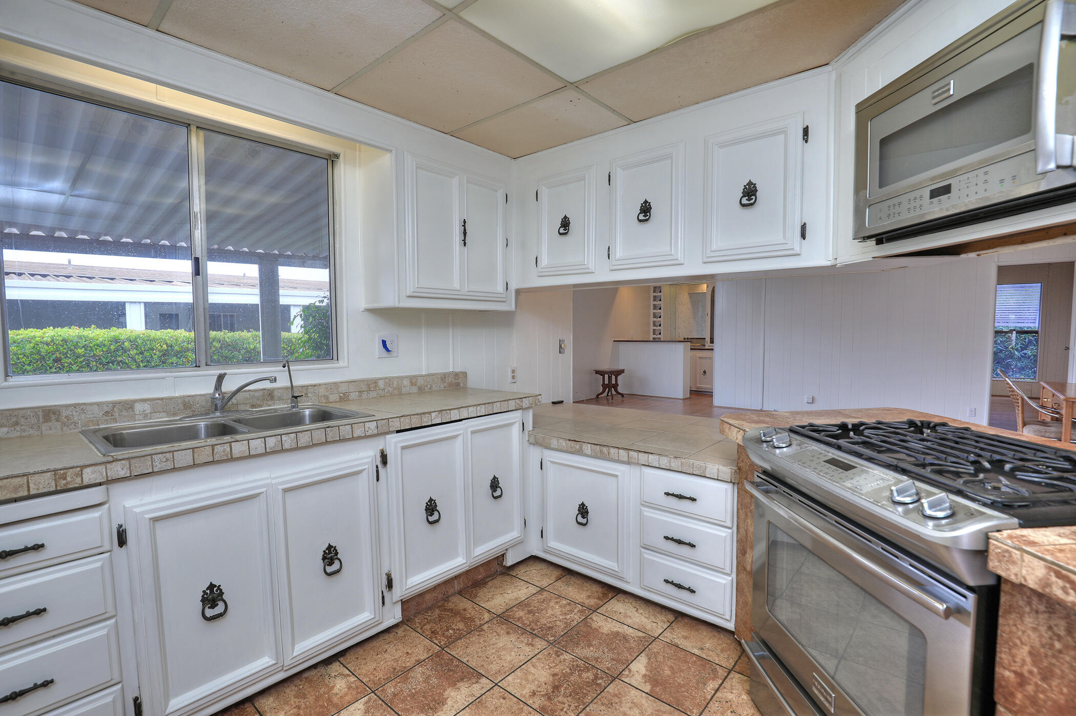 340 Old Mill Road, Unit 222 Santa Barbara, CA 93110 - Photo 5 of 19 Kitchen # 1