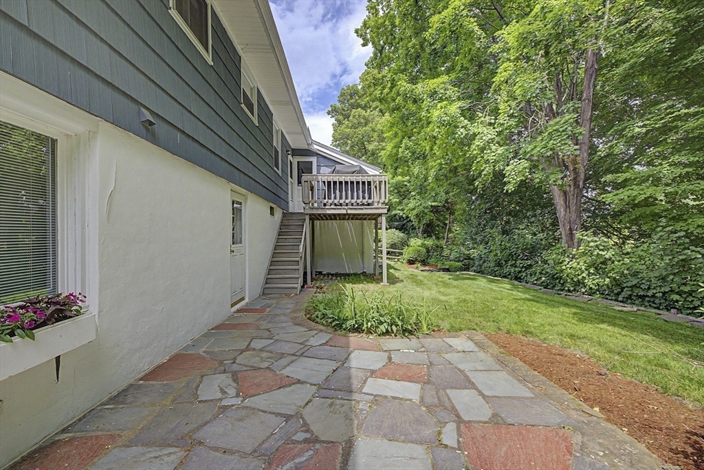 54 Portland Street Holyoke, MA 01040 - Photo 22 of 23
