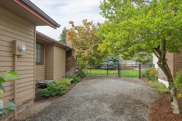 $639,900 | 704 East High Drive, Spokane, WA 99203