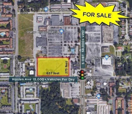 a sign that is on the wall of a building