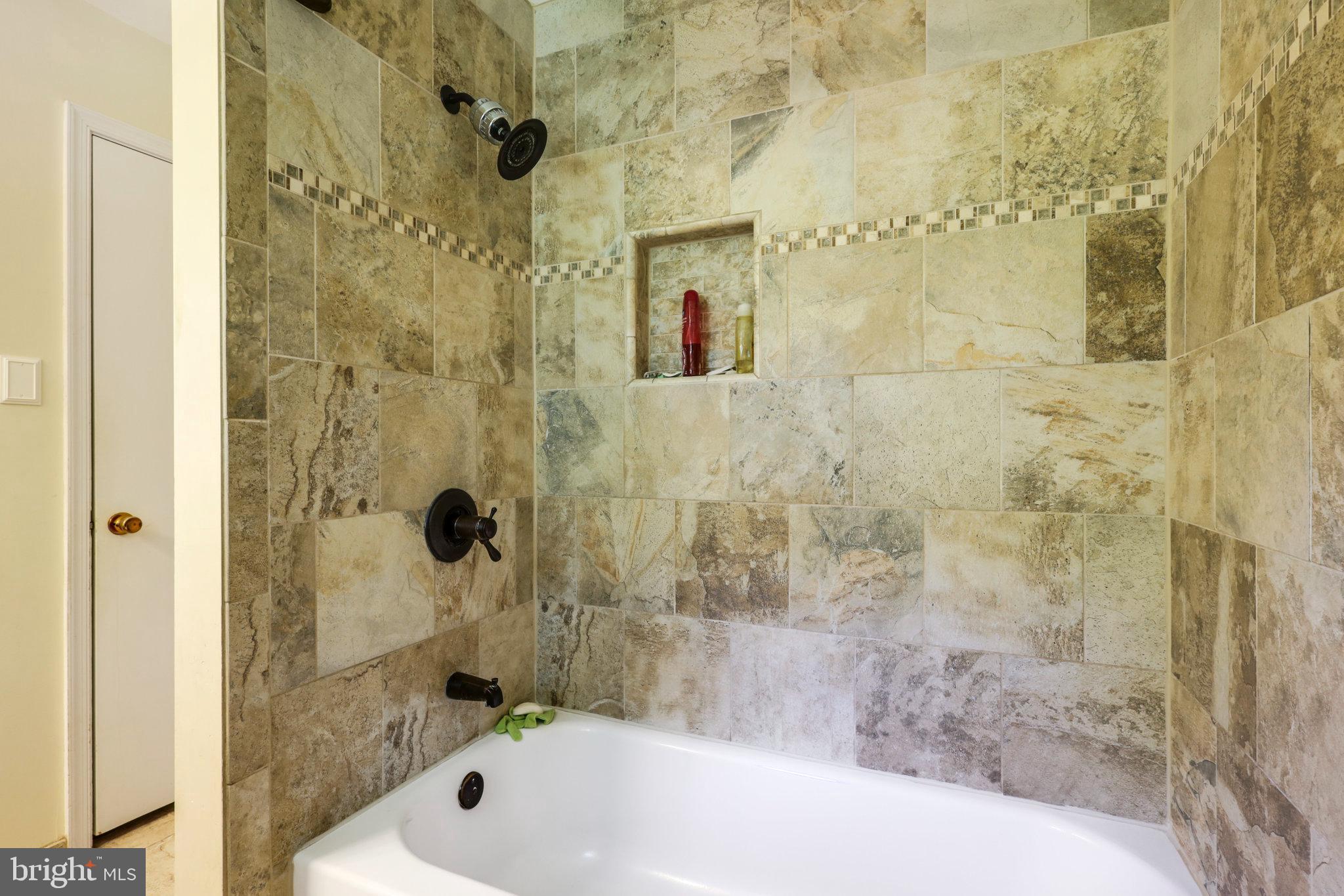 4417 Laurel Road Alexandria, VA 22309 - Photo 18 of 35 Primary Bath