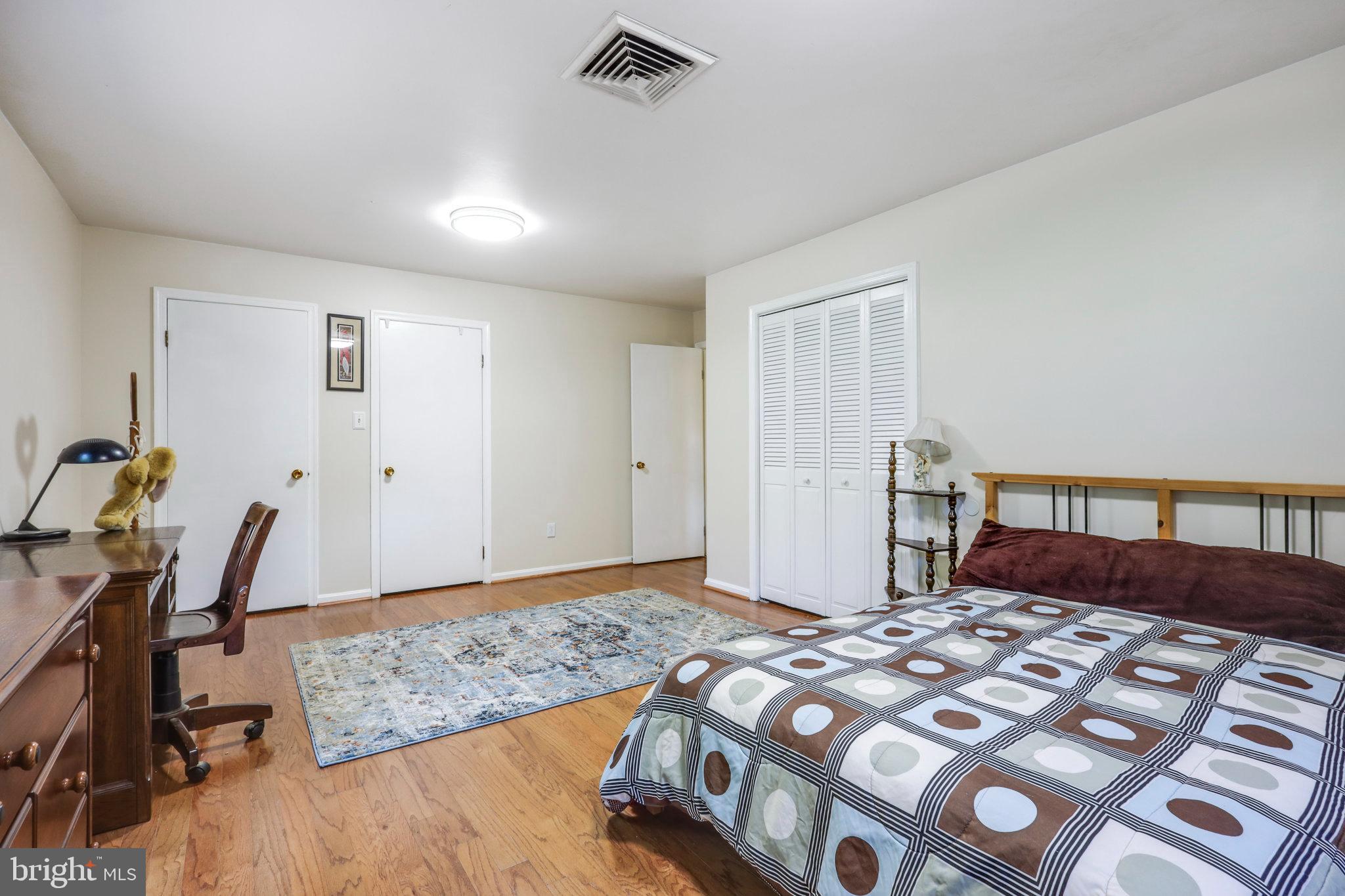 4417 Laurel Road Alexandria, VA 22309 - Photo 28 of 35