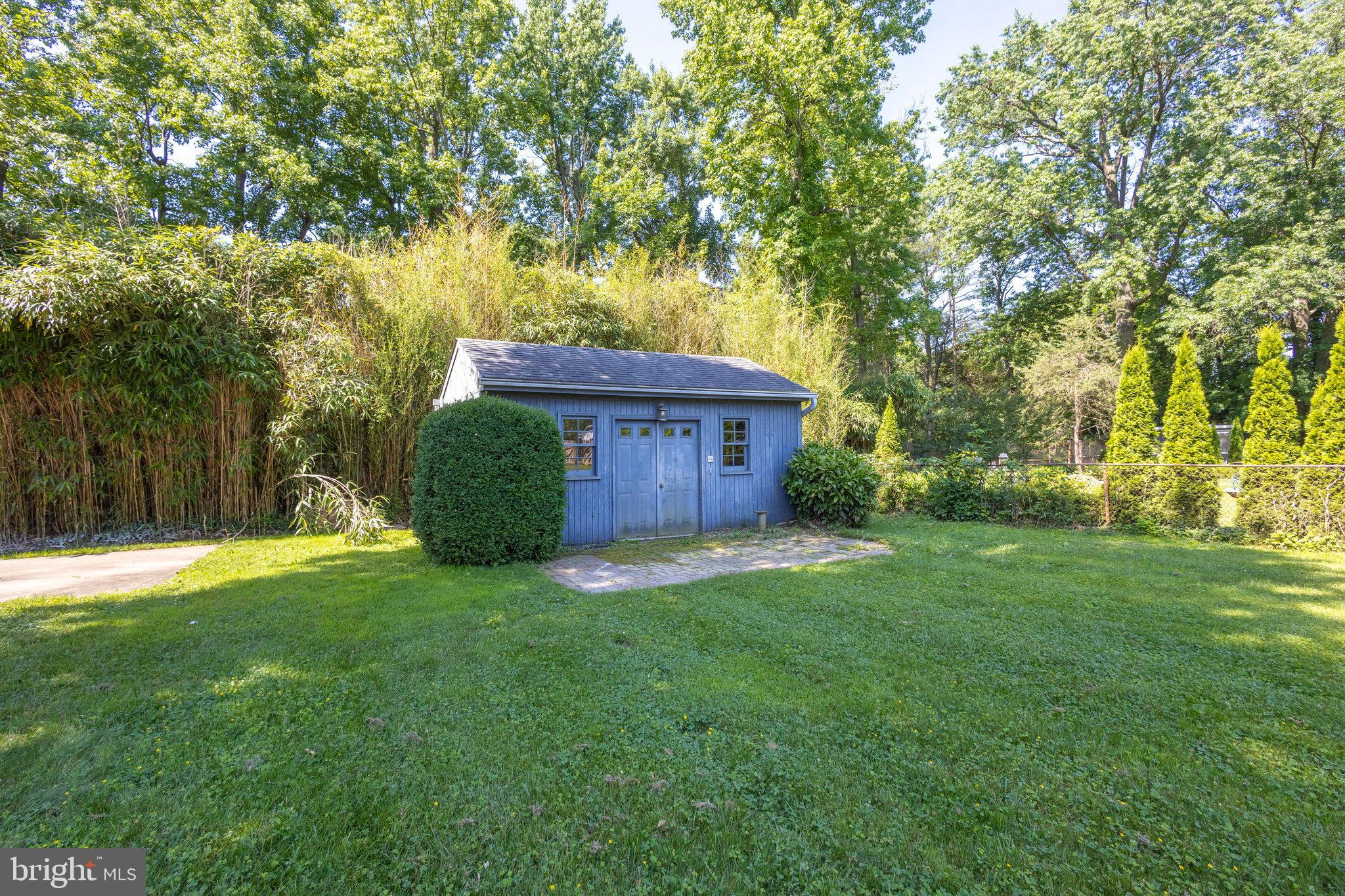 4417 Laurel Road Alexandria, VA 22309 - Photo 33 of 35 Huge back yard and shed