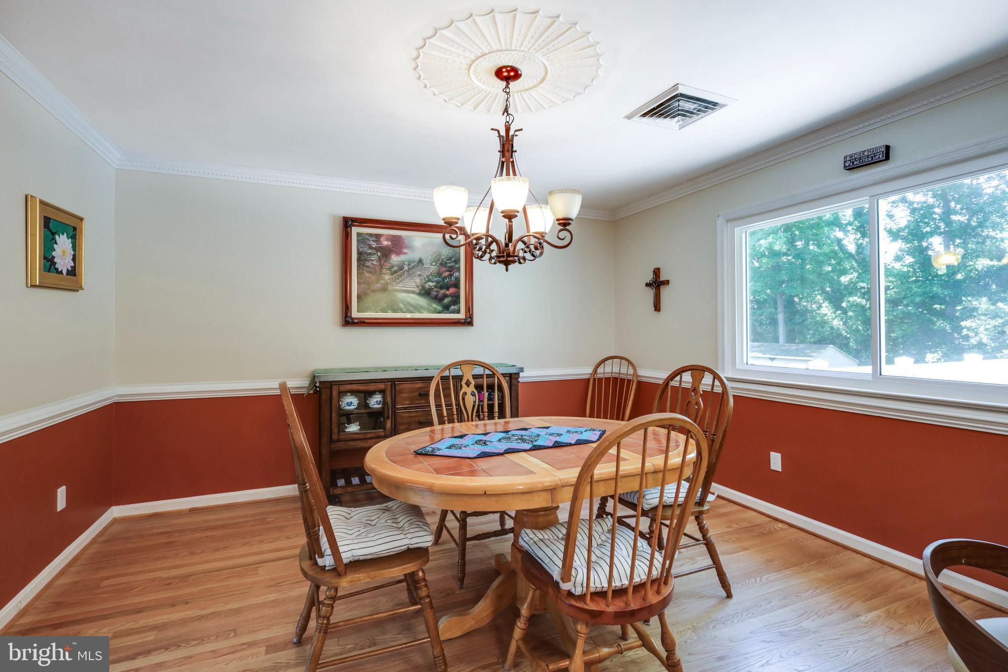 4417 Laurel Road Alexandria, VA 22309 - Photo 9 of 35