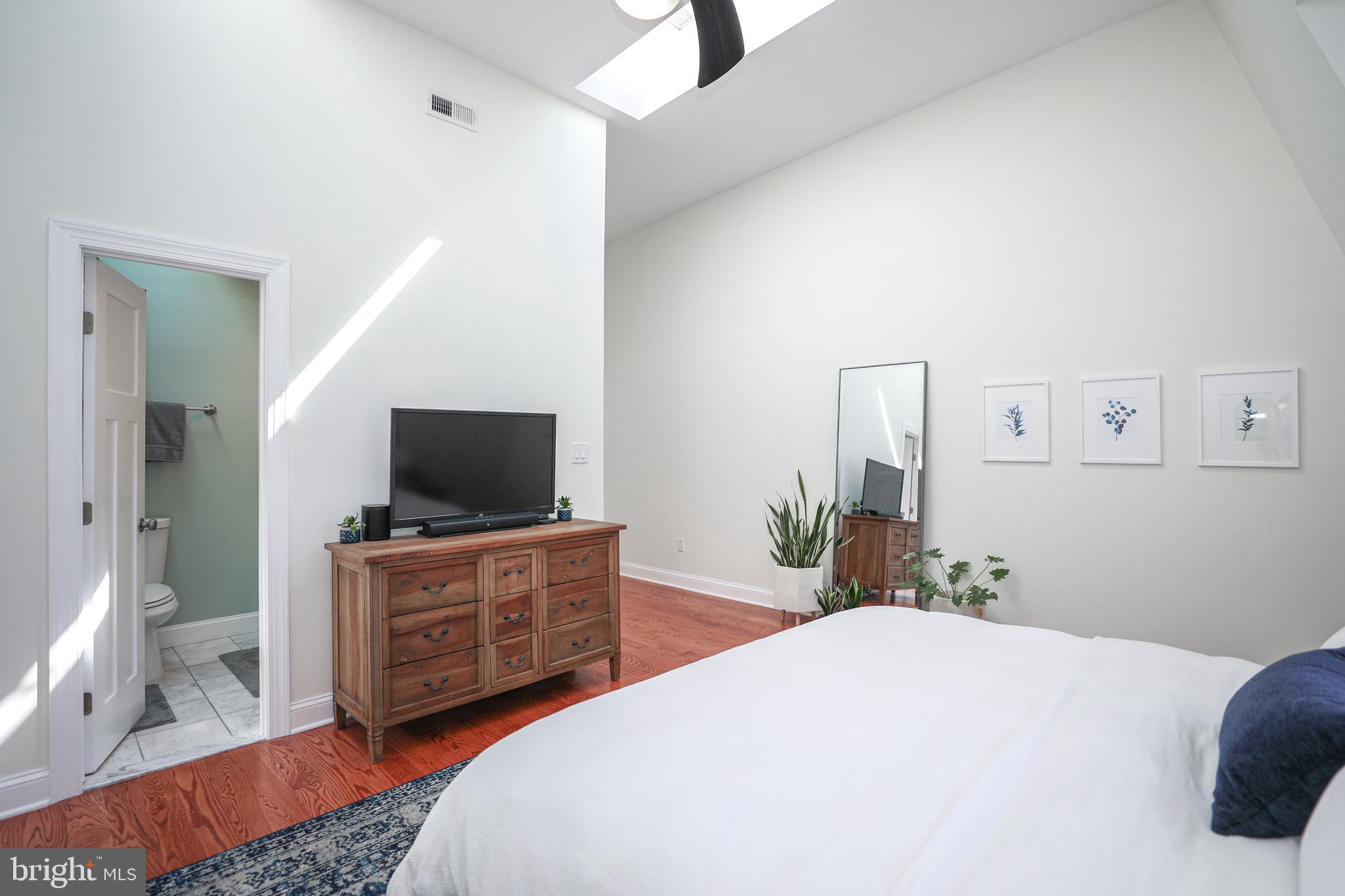 1818 C Street Southeast, Unit 3 Washington, DC 20003 - Photo 11 of 27