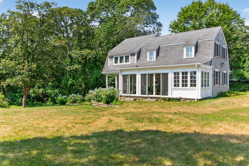 51 Davis Street Tisbury, MA 02568 - Photo 2 of 24