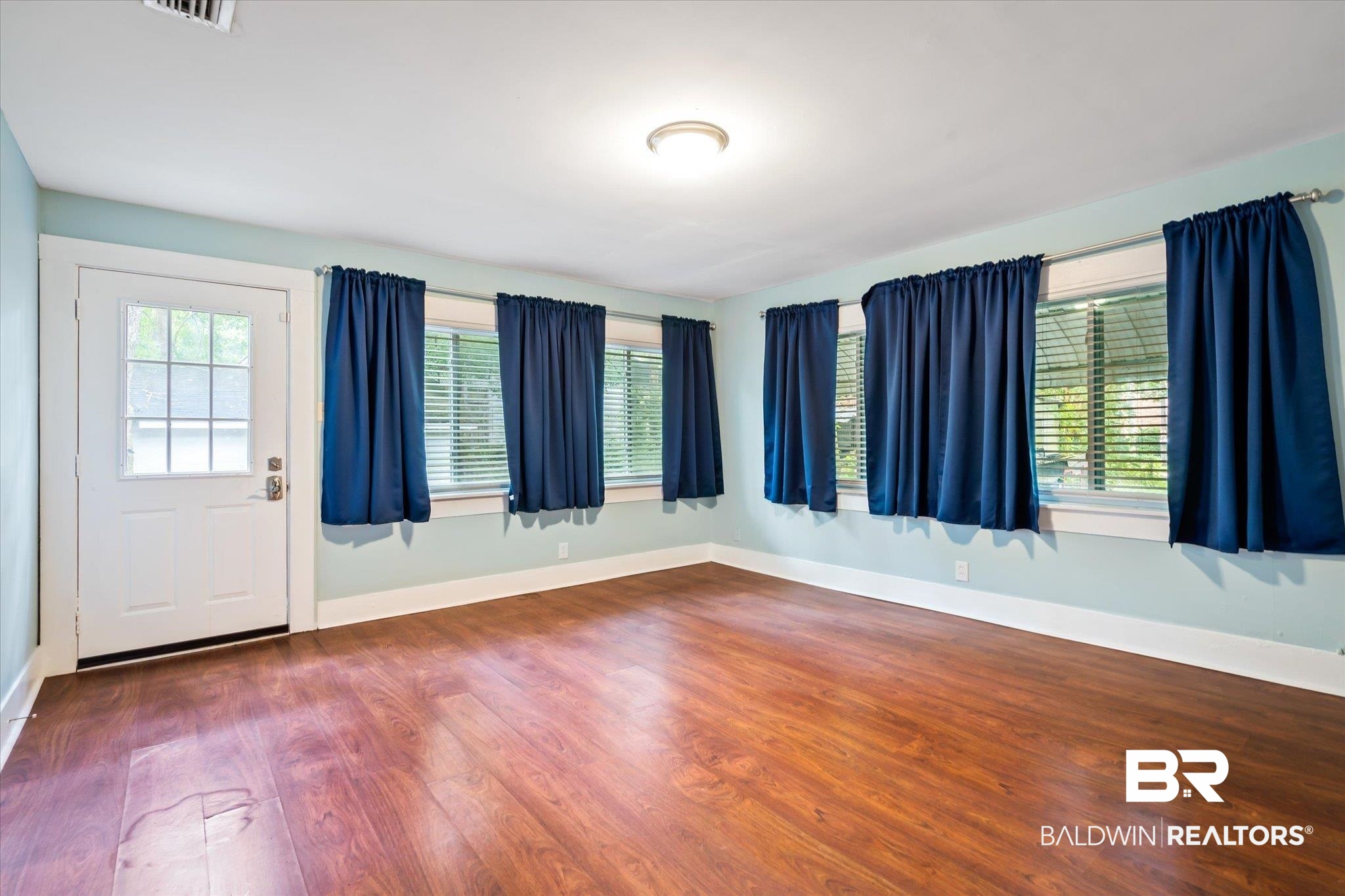 2561 Spring Hill Avenue Mobile, AL 36607 - Photo 10 of 23