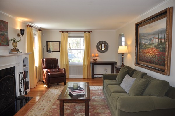 47 Martin Road Wellesley, MA 02481 - Photo 5 of 28 Gallery Image 5