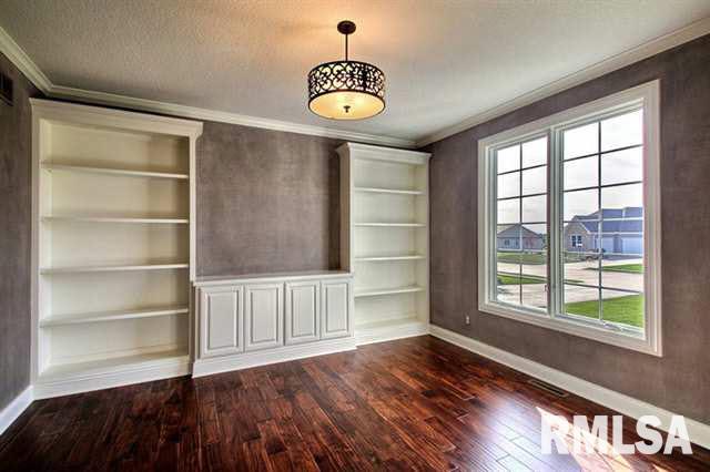 3317 Westminster Road Bettendorf, IA 52722 - Photo 13 of 22 Gallery Image 13