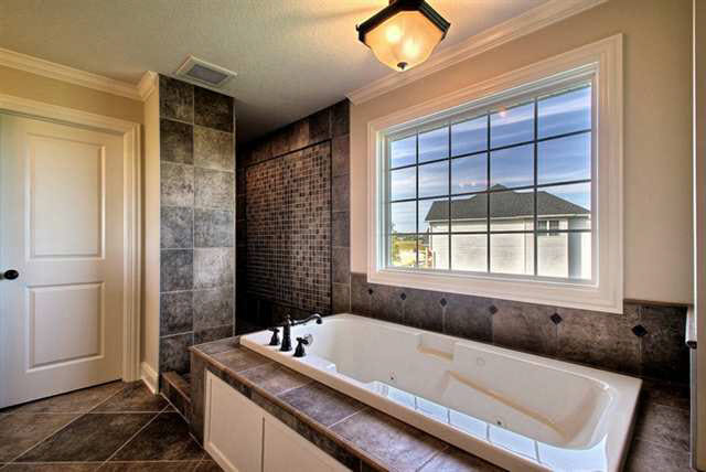 3317 Westminster Road Bettendorf, IA 52722 - Photo 18 of 22 Gallery Image 18