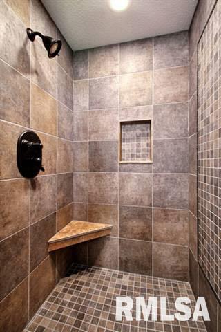 3317 Westminster Road Bettendorf, IA 52722 - Photo 19 of 22 Gallery Image 19
