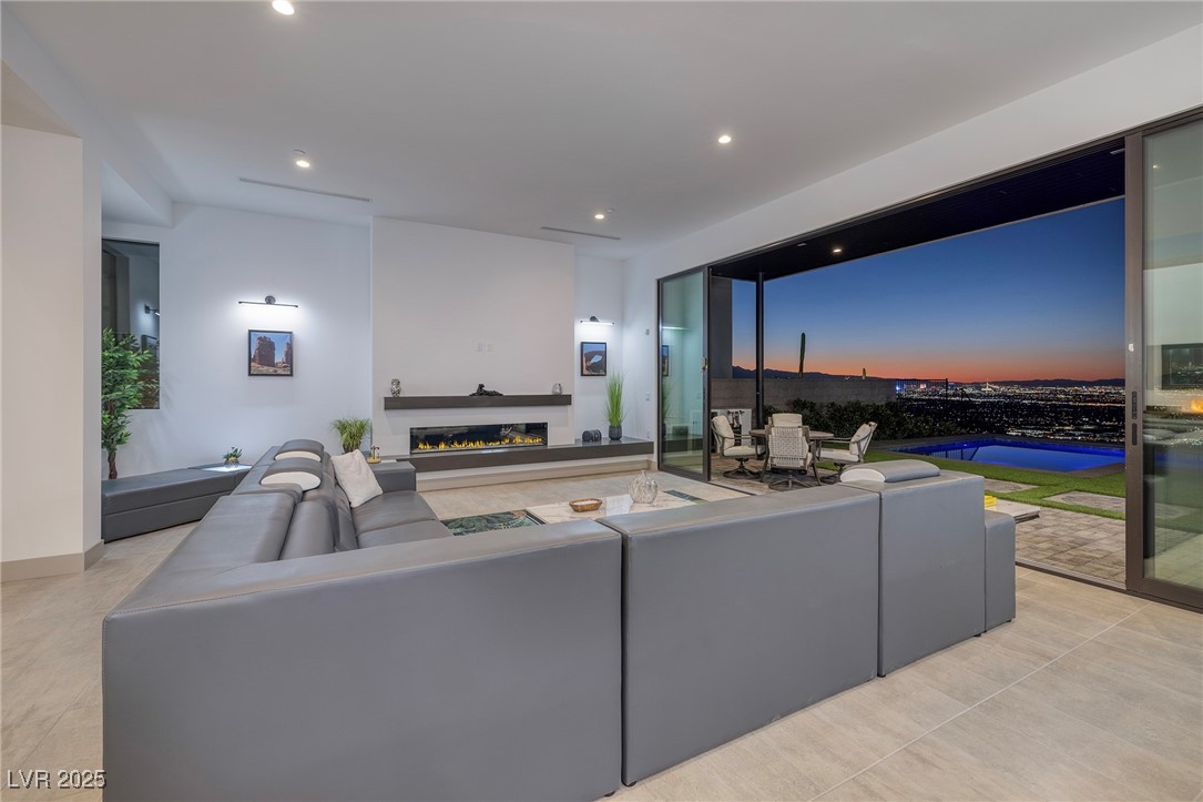 601 Overlook Rim Drive Henderson, NV 89012 - Photo 11 of 34