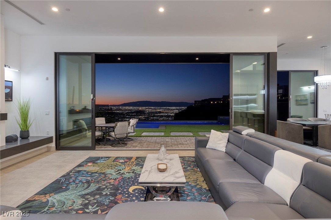 601 Overlook Rim Drive Henderson, NV 89012 - Photo 12 of 34