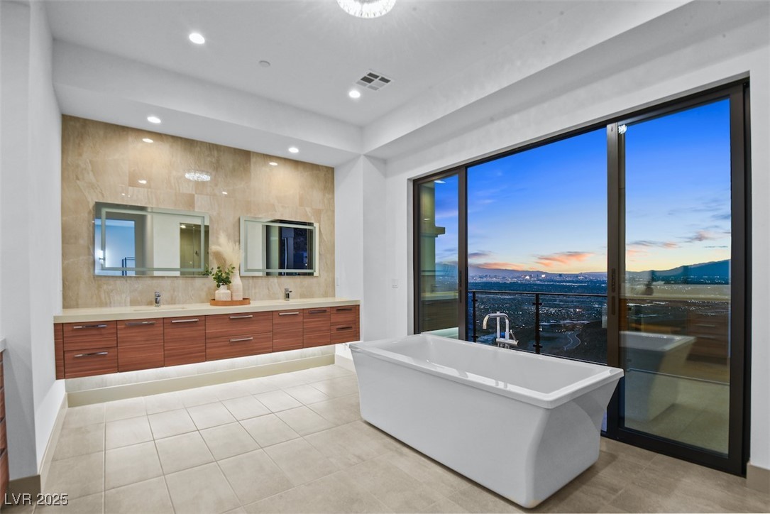 601 Overlook Rim Drive Henderson, NV 89012 - Photo 18 of 34