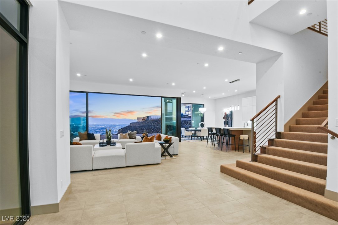 601 Overlook Rim Drive Henderson, NV 89012 - Photo 5 of 34