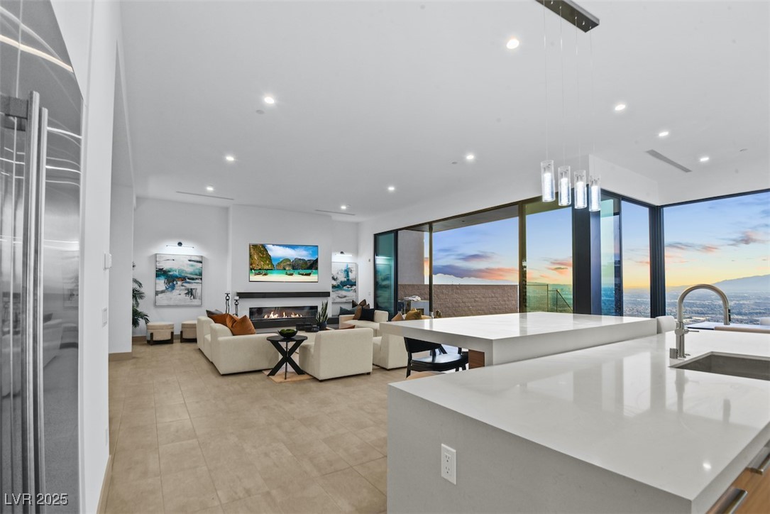 601 Overlook Rim Drive Henderson, NV 89012 - Photo 9 of 34