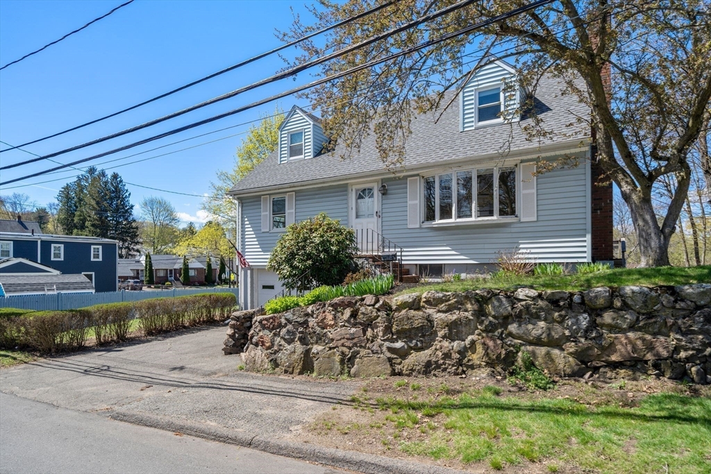 4 Spring Court Woburn, MA 01801 - Photo 31 of 39 Gallery Image 31