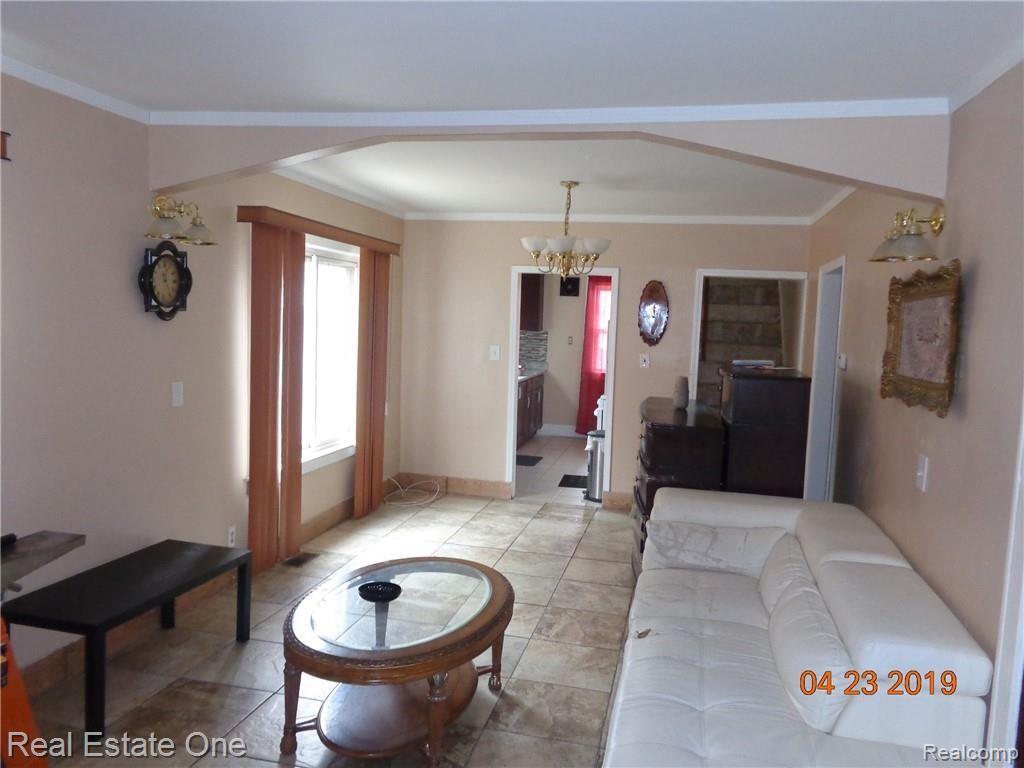5511 Maple Street Dearborn, MI 48126 - Photo 3 of 26