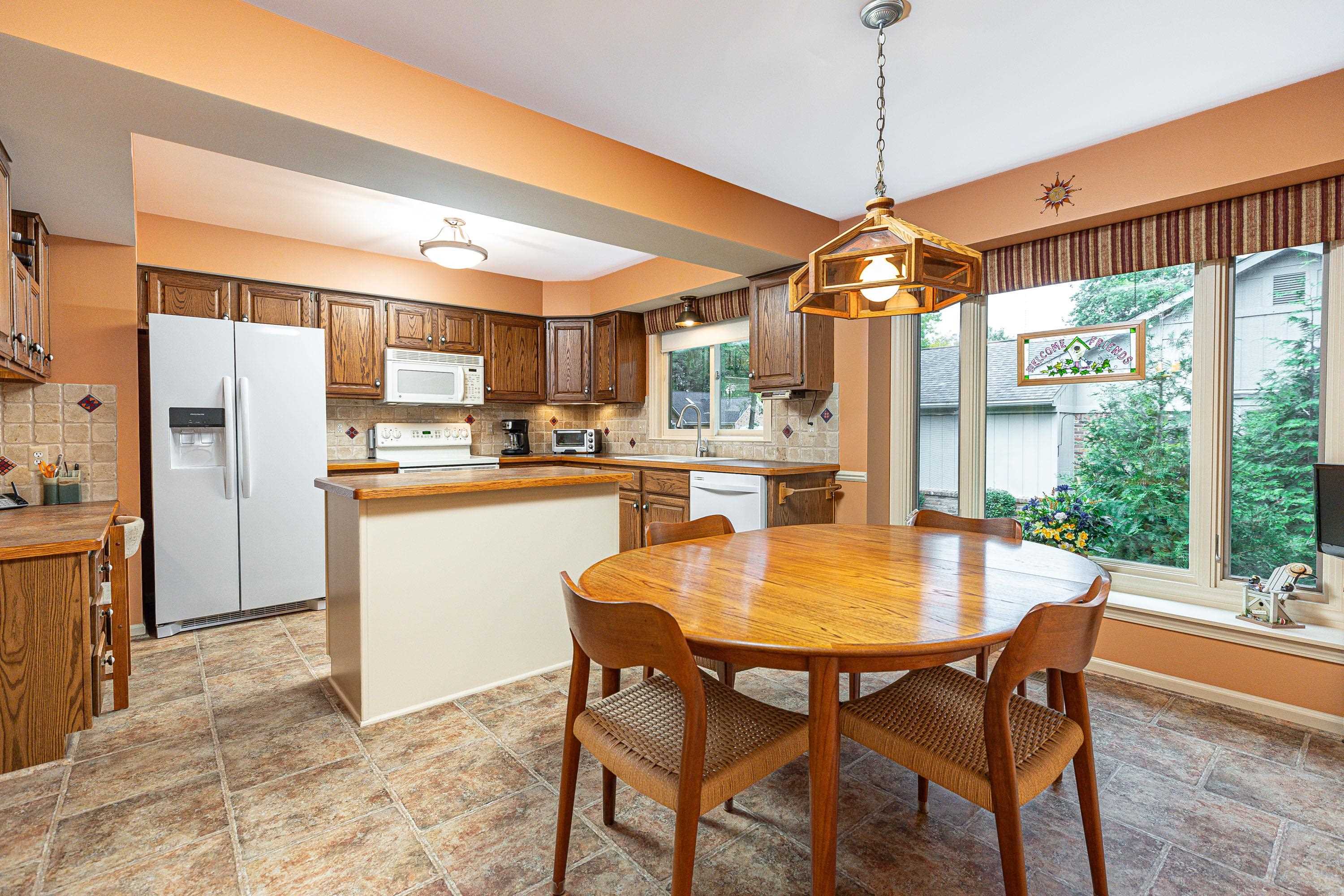 1275 Greenleaf Drive Rochester, MI 48309 - Photo 29 of 36 50123395-28.JPG
