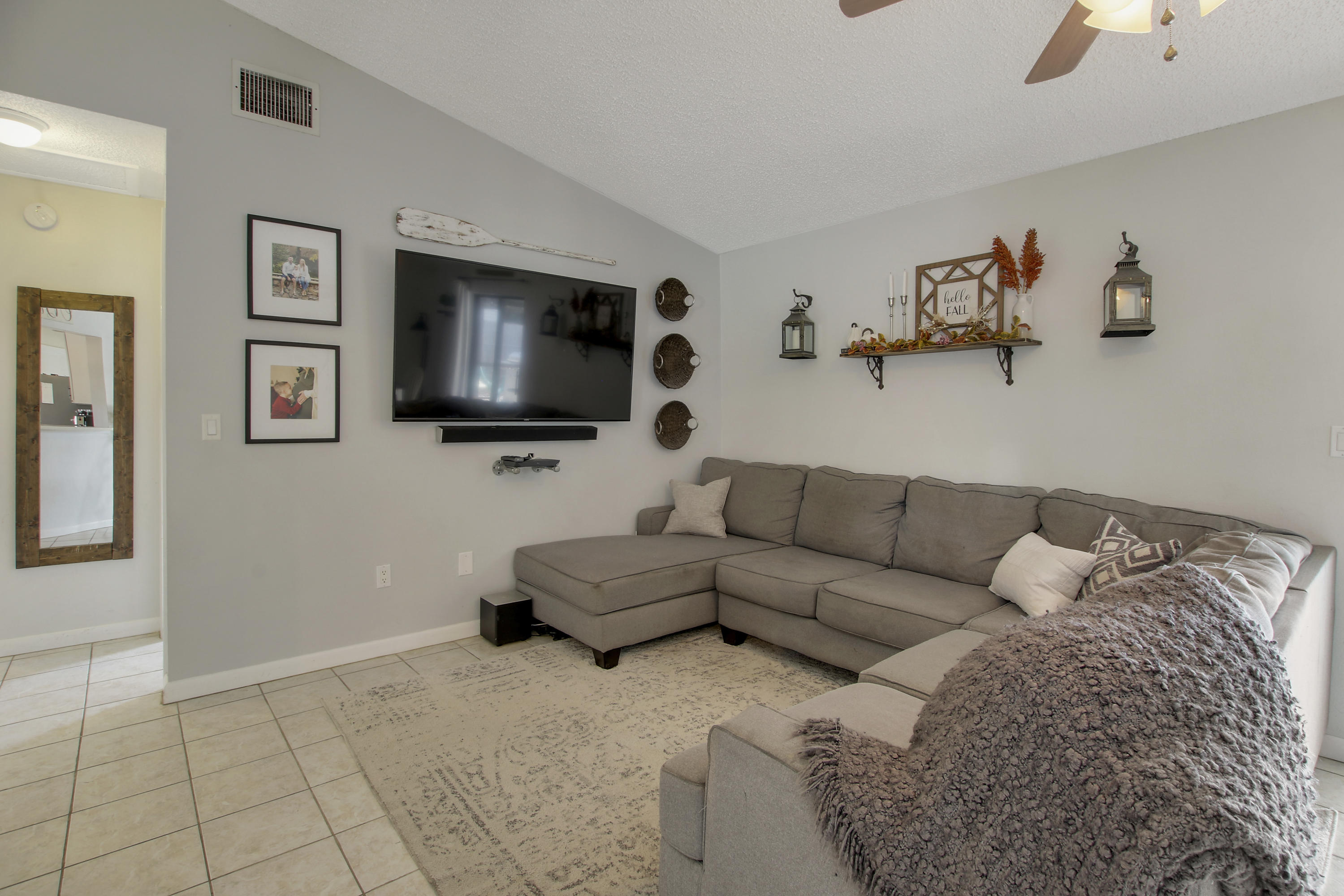 152 Southwest Covington Road Port St. Lucie, FL 34953 - Photo 5 of 26 House-82