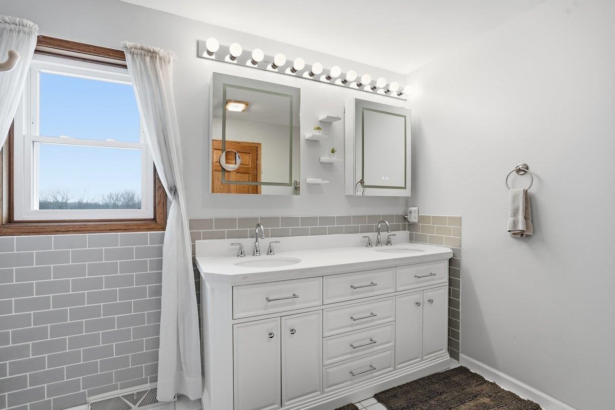 3630 T T-Bird Way Cottage Grove, WI 53527 - Photo 35 of 82