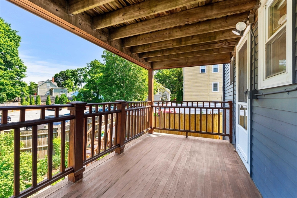 121 R Elm Street, Unit 2 Marblehead, MA 01945 - Photo 20 of 25