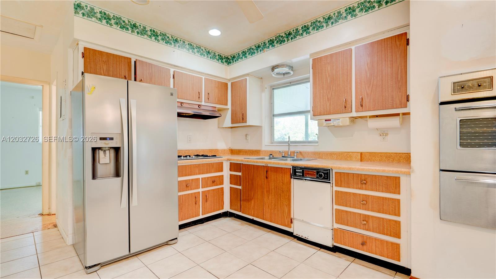 1730 Southwest 97th Place Miami, FL 33165 - Photo 25 of 44